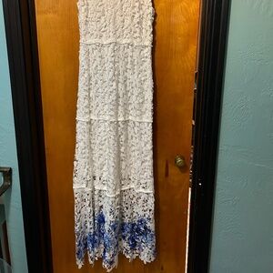 Gorgeous White and Blue Lace Elie Tahari Maxi Dress Sz 8